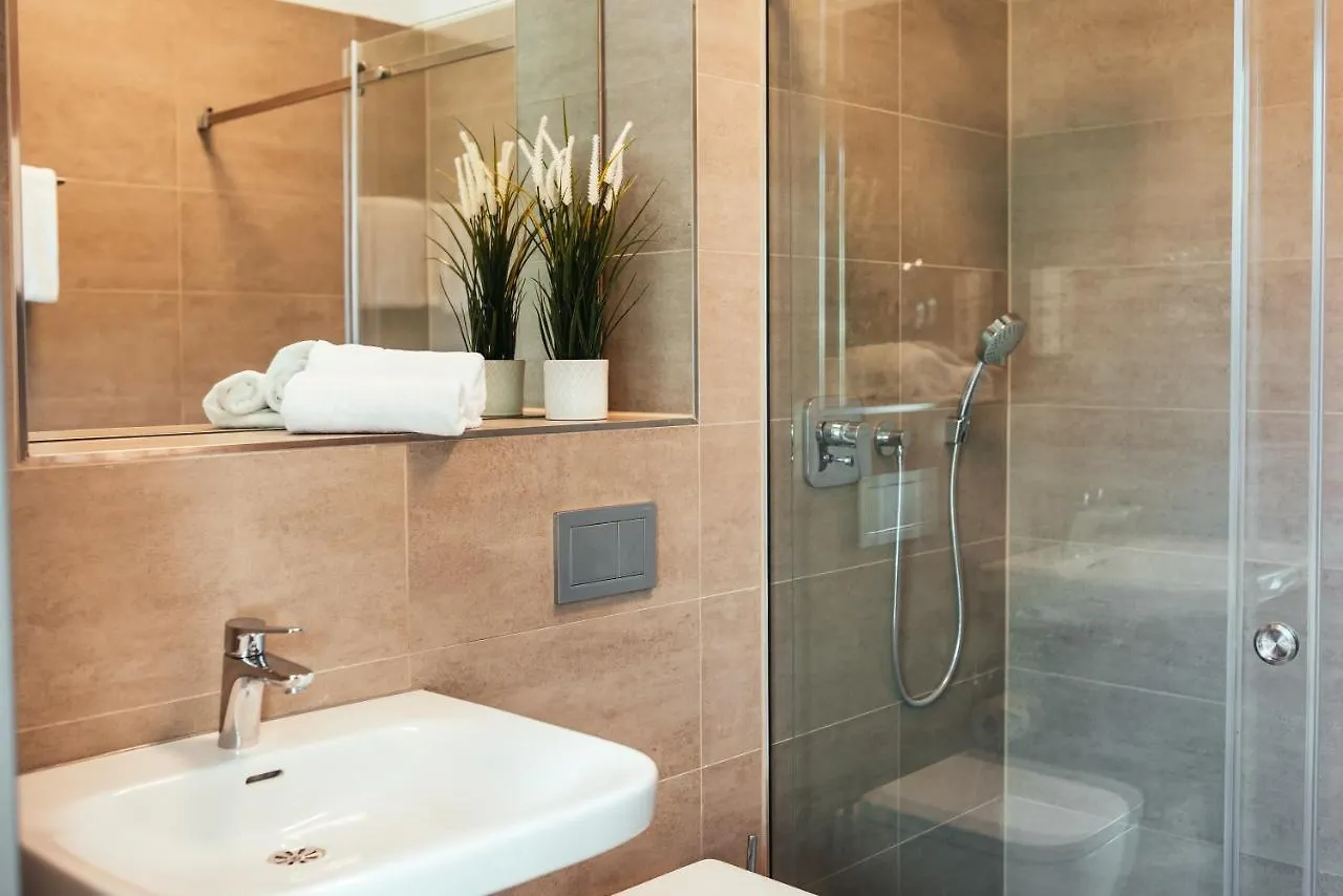 The Rix Studios & Suites Near Sbahn Neukolln Berlin Daire