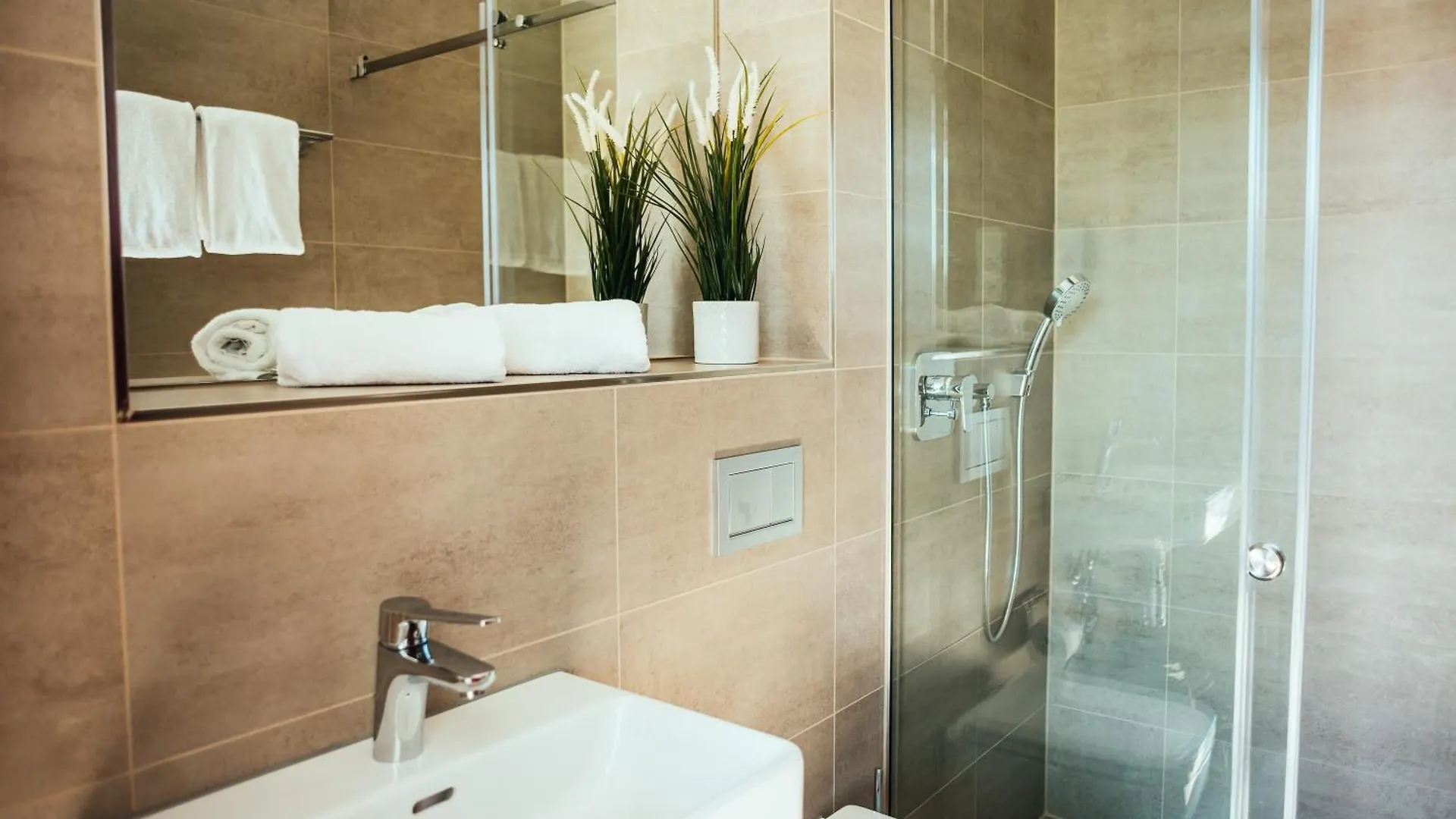 The Rix Studios & Suites Near Sbahn Neukolln Berlin