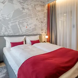 Отель Intercityhotel Berlin Airport Ber Terminal 1 & 2, Шёнефельд